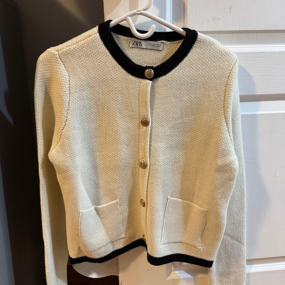 Cardigan sweater